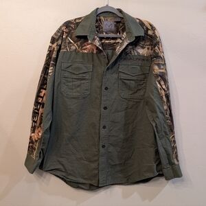 Realtree Camo and Green Button Down Men's Shirt Hunting Utility Workwear Size L